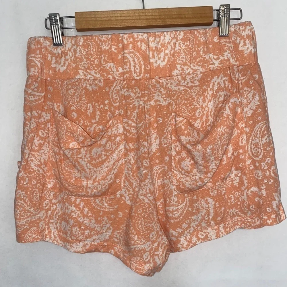 Free People Peach Tea Paisley High Waist Shorts, Pull On Orange White, Small EUC